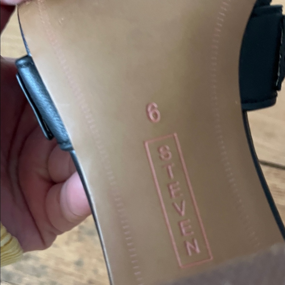 Steven Black Leather Mules - Picture 4 of 5